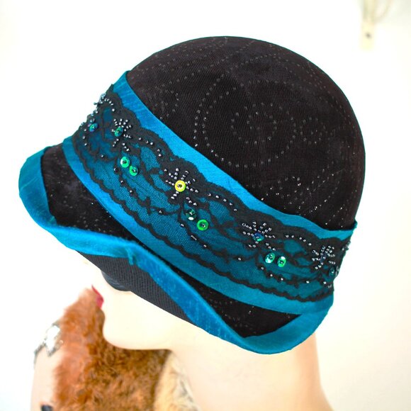 20s Style Flapper Party Hat - Picture 4 of 7